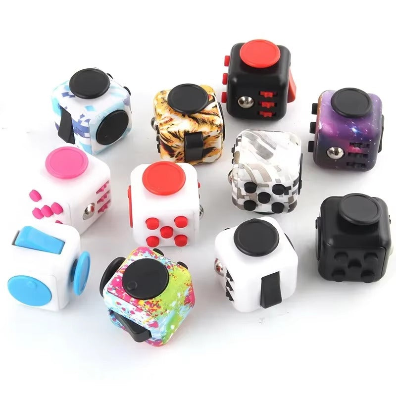 Infinity Fidget Cube – stressleksak för fokus och avkoppling